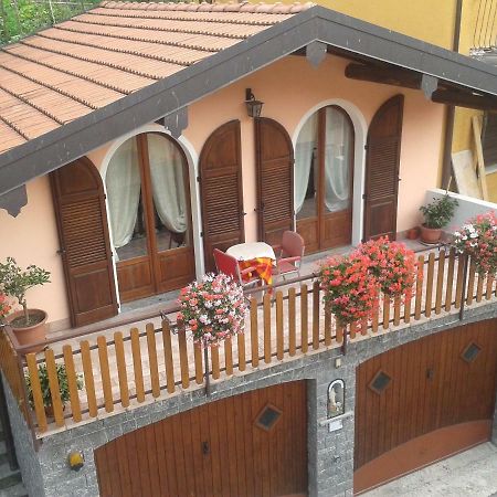 Chalet Con Piscina Garzeno المظهر الخارجي الصورة