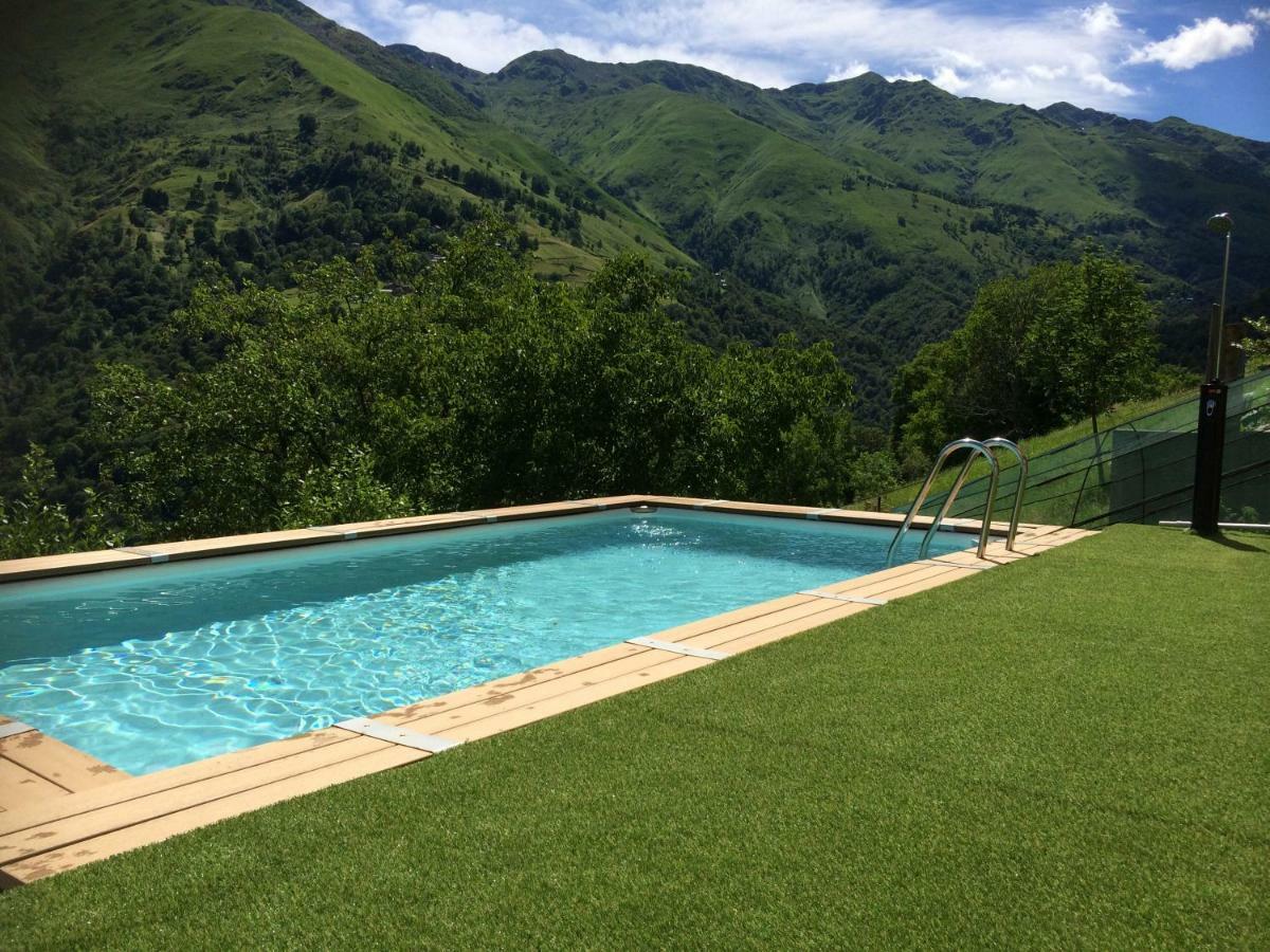 Chalet Con Piscina Garzeno المظهر الخارجي الصورة